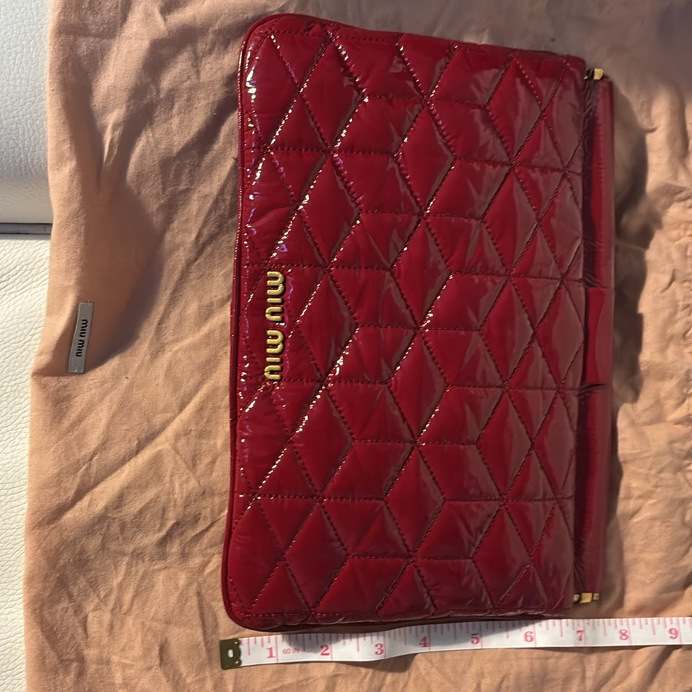 NEW Never Used MiuMiu Red Clutch bag. Matelassé leather clutch bag - Picture 14 of 15
